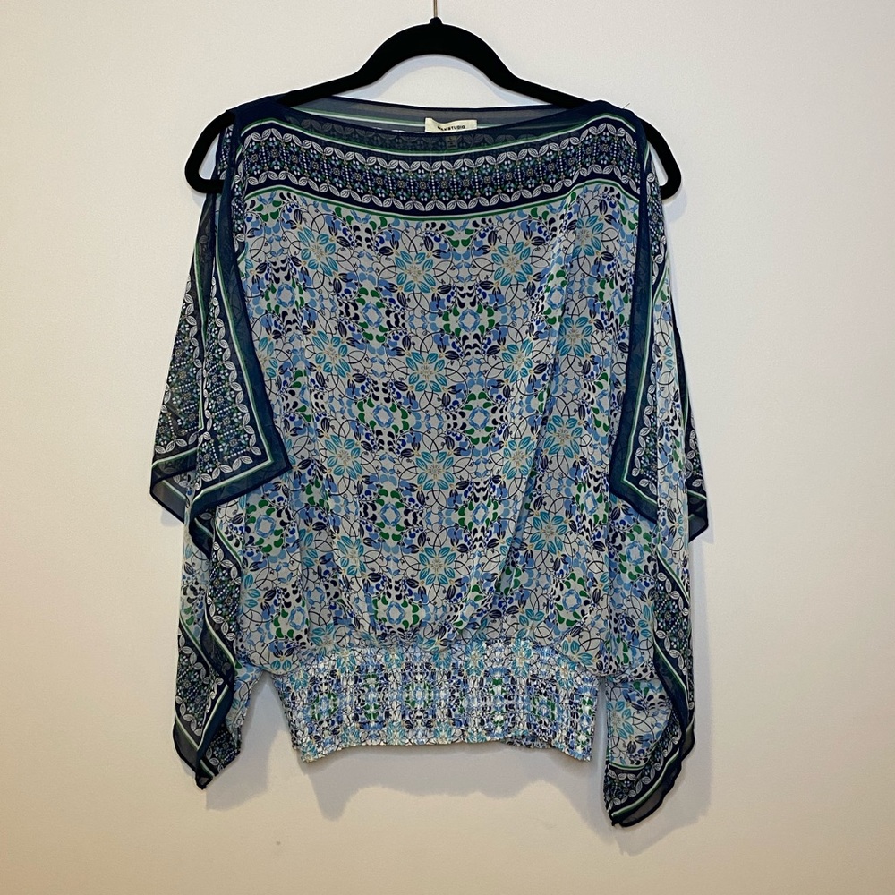 Max Studio slit sleeve top size L